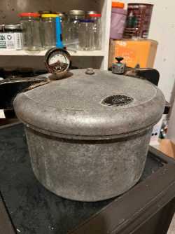 Pressure canner