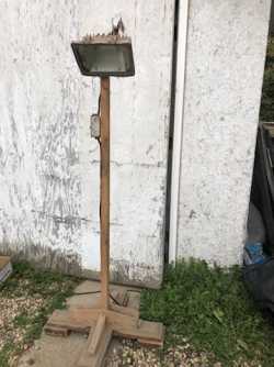 Homemade flood lamp