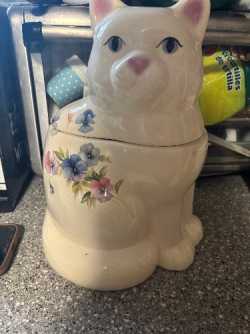 Large cat cookie jar 